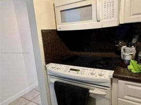 16518 NE 26th Ave 304, North Miami Beach FL 33160
