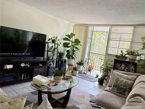 16518 NE 26th Ave 304, North Miami Beach FL 33160