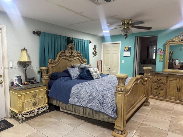 719 Harem Ave, Opa-Locka FL 33054