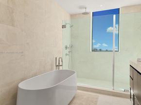 340 W 42nd St 601, Miami Beach FL 33140
