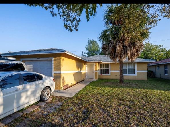 2855 NW 7th St, Fort Lauderdale FL 33311