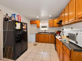 2855 NW 7th St, Fort Lauderdale FL 33311