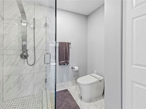 33 Madrid Ln 49, Davie FL 33324