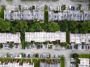 33 Madrid Ln 49, Davie FL 33324