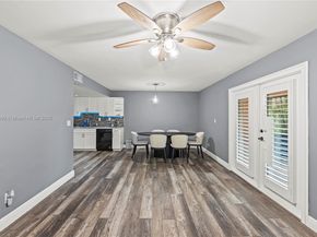 33 Madrid Ln 49, Davie FL 33324