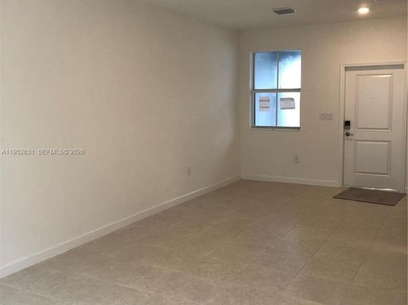 2610 SE 13th St, Homestead FL 33035