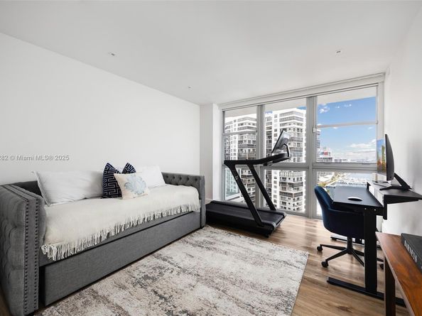 2451 Brickell Ave 21D, Miami FL 33129