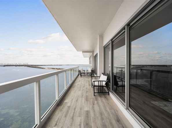 2451 Brickell Ave 21D, Miami FL 33129