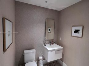 17301 Biscayne Blvd 1402, North Miami Beach FL 33160