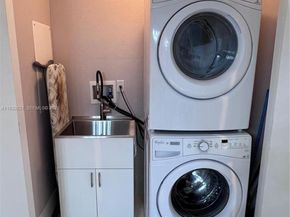 17301 Biscayne Blvd 1402, North Miami Beach FL 33160