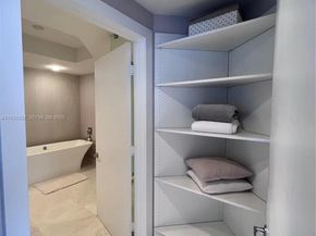 17301 Biscayne Blvd 1402, North Miami Beach FL 33160