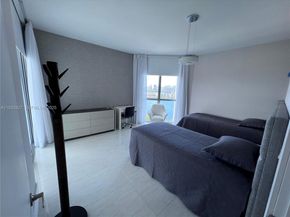 17301 Biscayne Blvd 1402, North Miami Beach FL 33160