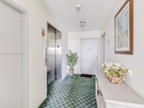 1700 Pierce St 804, Hollywood FL 33020