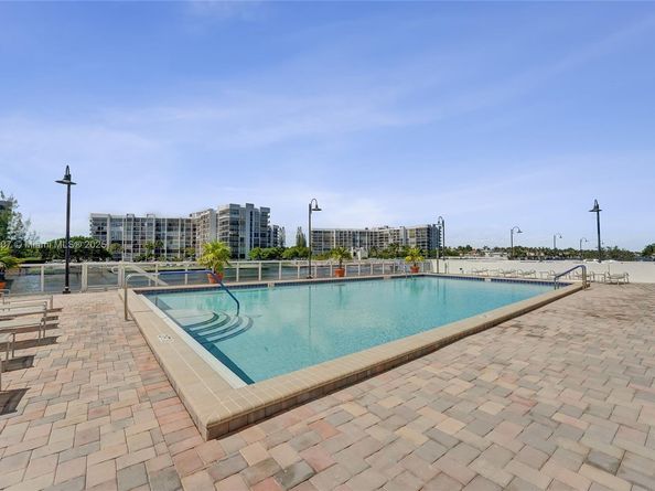3000 S Ocean Dr 1106, Hollywood FL 33019