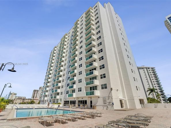 3000 S Ocean Dr 1106, Hollywood FL 33019