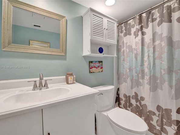 3000 S Ocean Dr 1106, Hollywood FL 33019