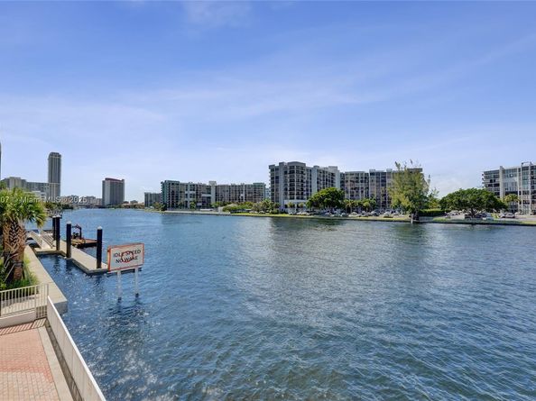 3000 S Ocean Dr 1106, Hollywood FL 33019