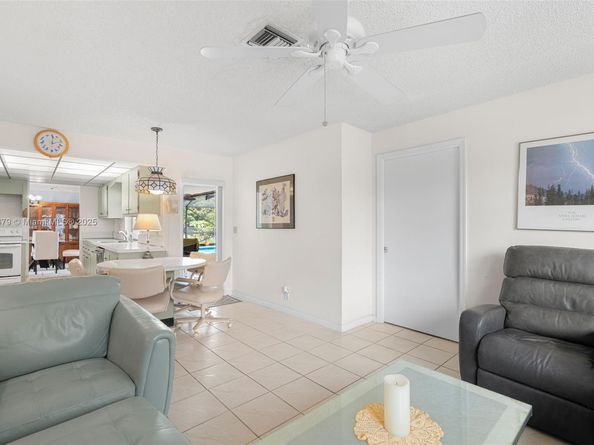 10620 NW 41st St, Coral Springs FL 33065
