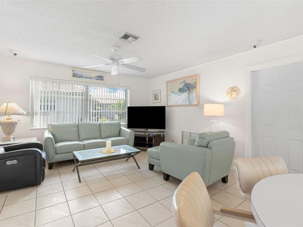 10620 NW 41st St, Coral Springs FL 33065