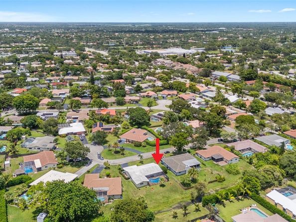10620 NW 41st St, Coral Springs FL 33065