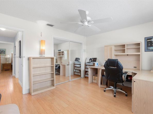 10620 NW 41st St, Coral Springs FL 33065