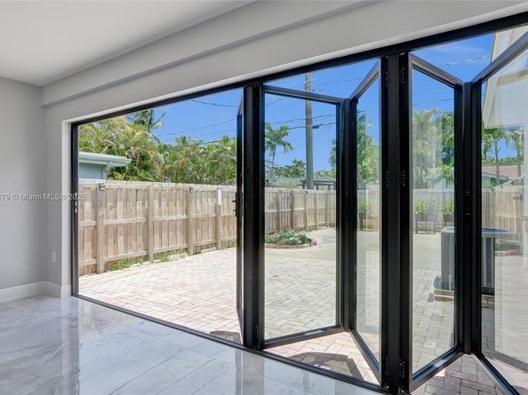 1424 Adams St, Hollywood FL 33020