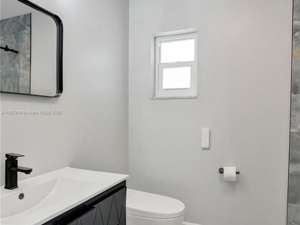 1424 Adams St, Hollywood FL 33020