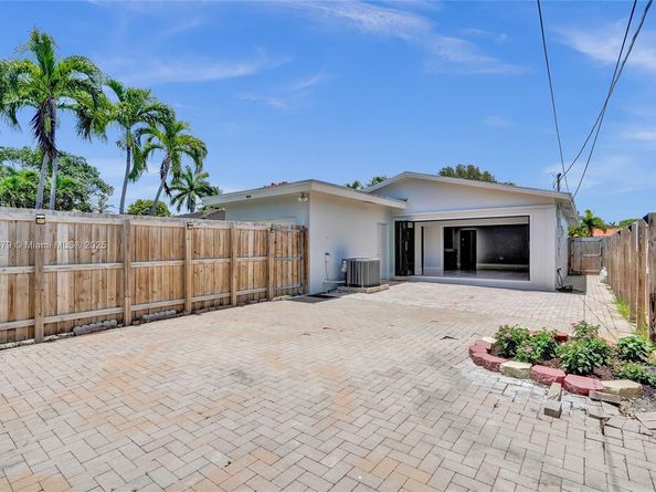 1424 Adams St, Hollywood FL 33020