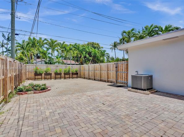 1424 Adams St, Hollywood FL 33020