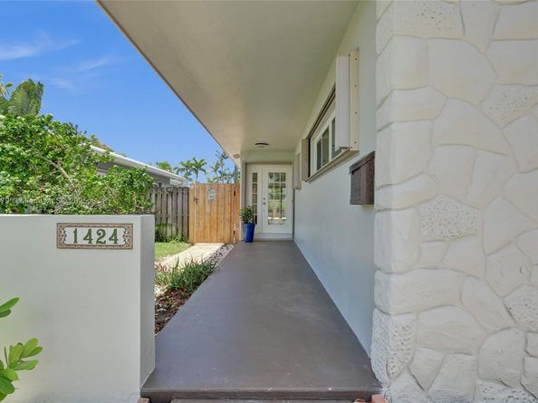 1424 Adams St, Hollywood FL 33020