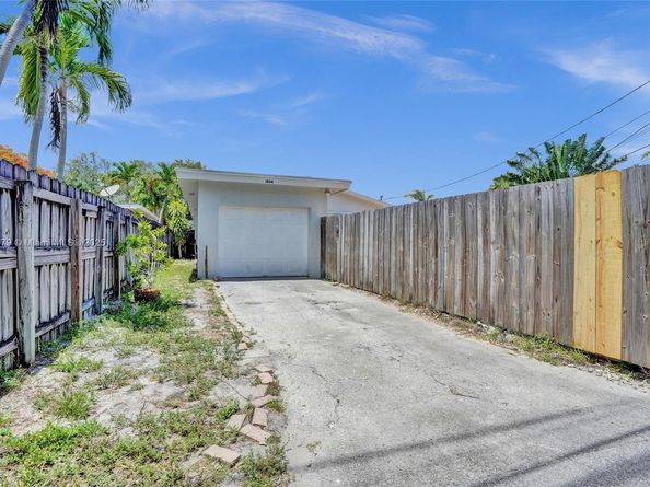 1424 Adams St, Hollywood FL 33020