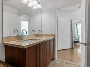 79 SW 12th St 2107S, Miami FL 33130