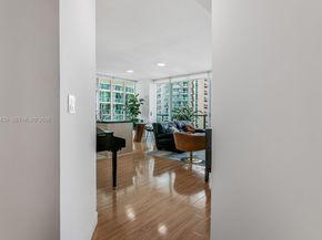 79 SW 12th St 2107S, Miami FL 33130
