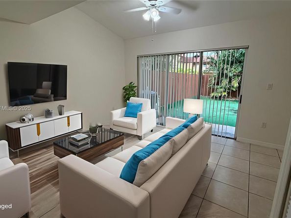 10150 SW 88th St 106, Miami FL 33176