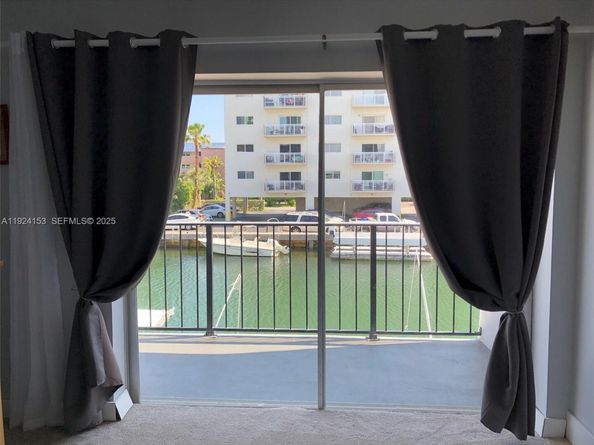 3642 NE 171st St 203, North Miami Beach FL 33160