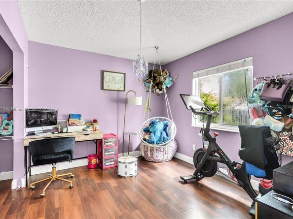 2472 SW 106th Ave, Miramar FL 33025