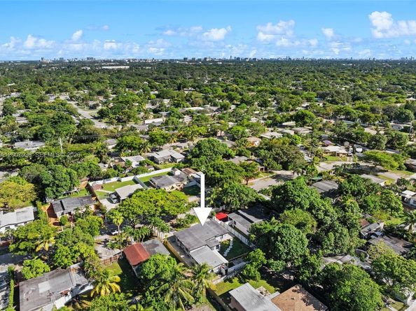 13840 NW 5th Ct, North Miami FL 33168