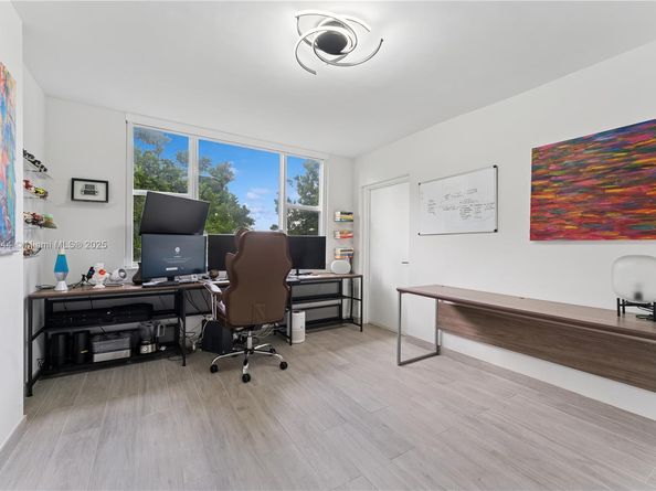 4400 Hillcrest Dr 303B, Hollywood FL 33021