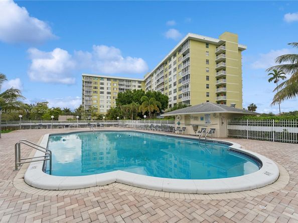 4400 Hillcrest Dr 303B, Hollywood FL 33021