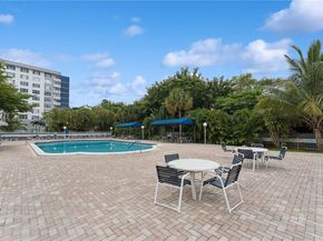 4400 Hillcrest Dr 303B, Hollywood FL 33021