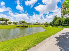 4400 Hillcrest Dr 303B, Hollywood FL 33021