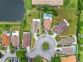 15376 NW 14th Mnr, Pembroke Pines FL 33028
