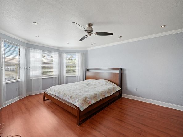 15376 NW 14th Mnr, Pembroke Pines FL 33028