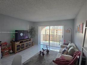 5201 NW 7th St 609W, Miami FL 33126