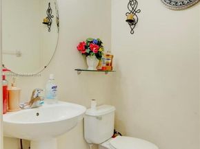 355 NE 31st Ave, Homestead FL 33033