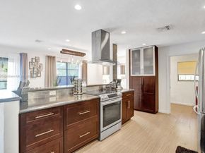 755 NW 35th St, Oakland Park FL 33309