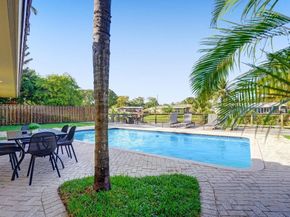755 NW 35th St, Oakland Park FL 33309