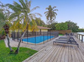 755 NW 35th St, Oakland Park FL 33309