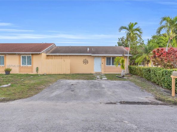 7197 SW 152nd Pl, Miami FL 33193