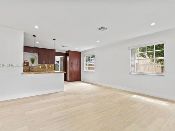 6408 Pierce St, Hollywood FL 33024